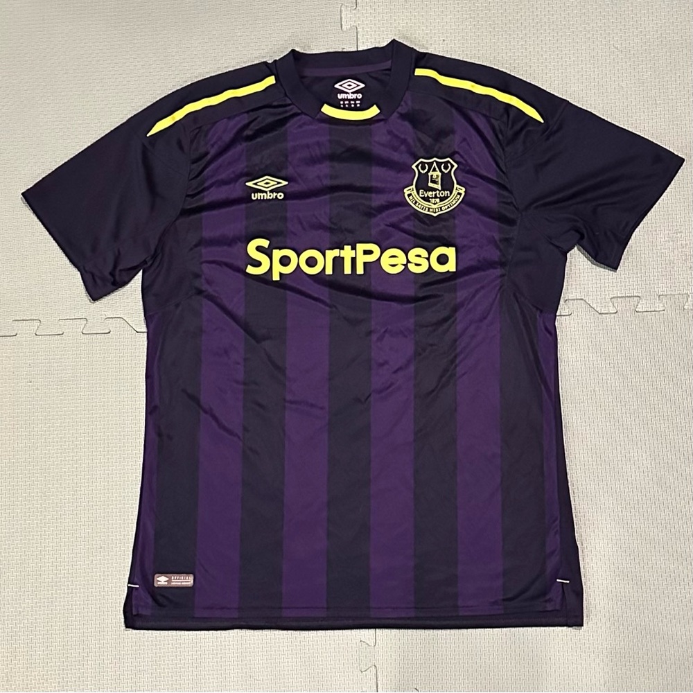 Everton FC Soccer Jersey Umbro Size XL